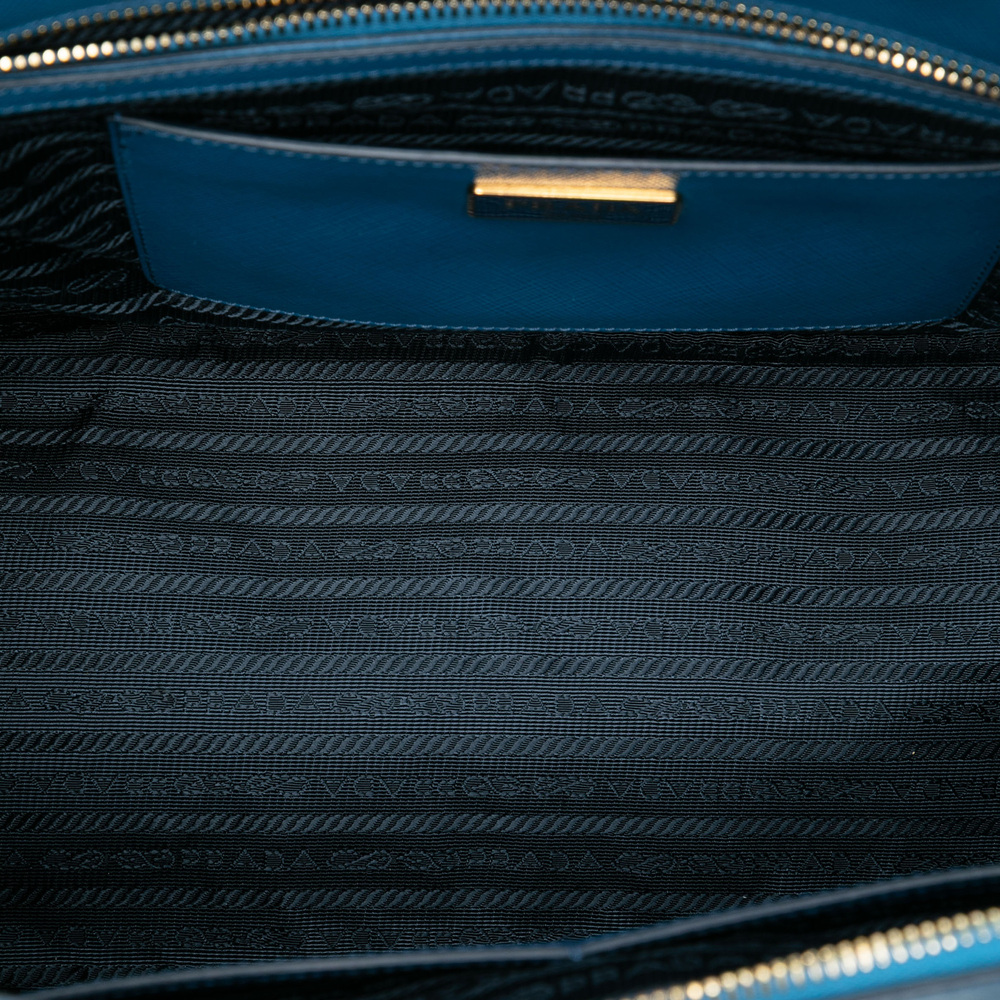 Pre-Loved Prada Large Bicolor Saffiano Lux Galleria Double Zip Satchel - Picture 4 of 6
